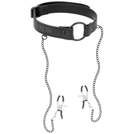 Baillon anneau Fetish Submissive en cuir vegan noir relie par chaines metal a deux pinces a tetons reglables, accessoire de soumission combinant baillon et stimulation.