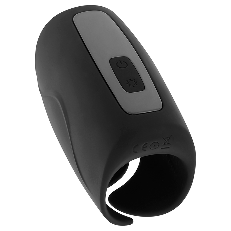 Masturbateur Ohmama noir - vue de trois quarts montrant les commandes tactiles