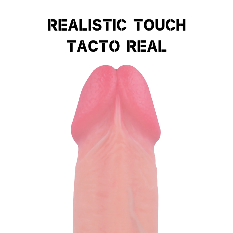 Gros plan tacto real sur le gland realiste du gode Crusader Rock Army, modele detaille au ton chair, materiau double densite souple pour un toucher proche du reel.